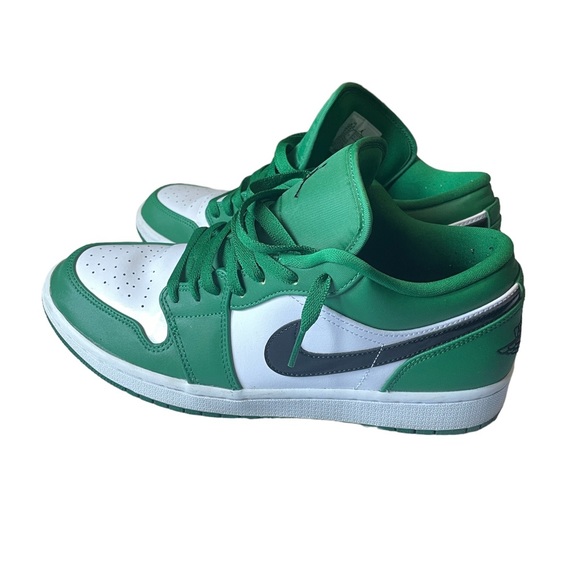 Jordan 1 Low Pine Greens 9.5 - Picture 4 of 7